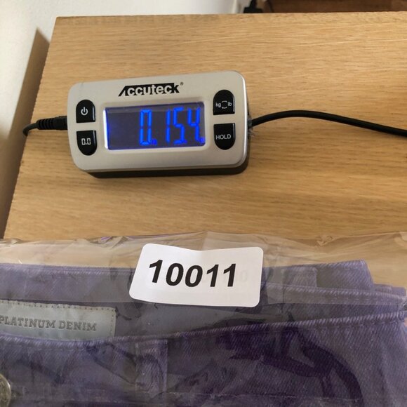 Chicos Jeans Womens 00 US 2 Purple Denim Platinum Ultimate Fit Cropped Stretch* - Picture 12 of 12